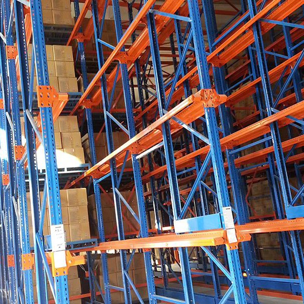 Unità di carrelli elevatori per impieghi pesanti in Cina in sistema di scaffali di pallet per FIFO è FILO