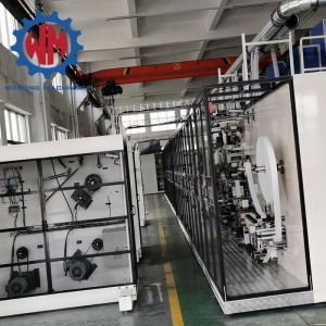 Напълно автоматична машина за правене на подложки Линия за производство на подложки за домашни любимци Машина за производство на пелени 150-20 бр./мин. Производствен капацитет