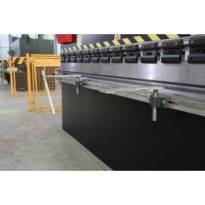 Ọnụ ala China 80 Ton CNC Nc Hydraulic Press Brake Machinery na 4 Meter Worktable
