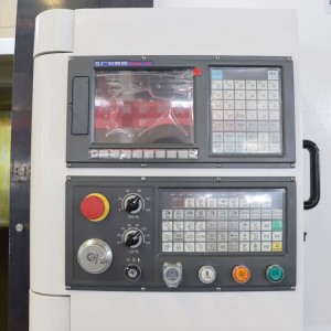Топла продажба CNC машина за струг TCK66A со Fanuc систем