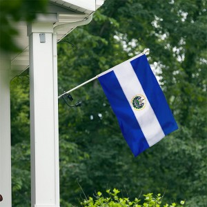Salvadoransk flagbroderi trykt til Pole Car Boat Garden