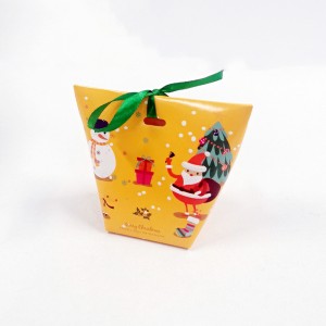 Китайський виробник коробки для цукерок кольору слонової кістки в різдвяному стилі OEM
