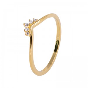 Simple Classic Small Zircon Ring in 18K Yellow Gold