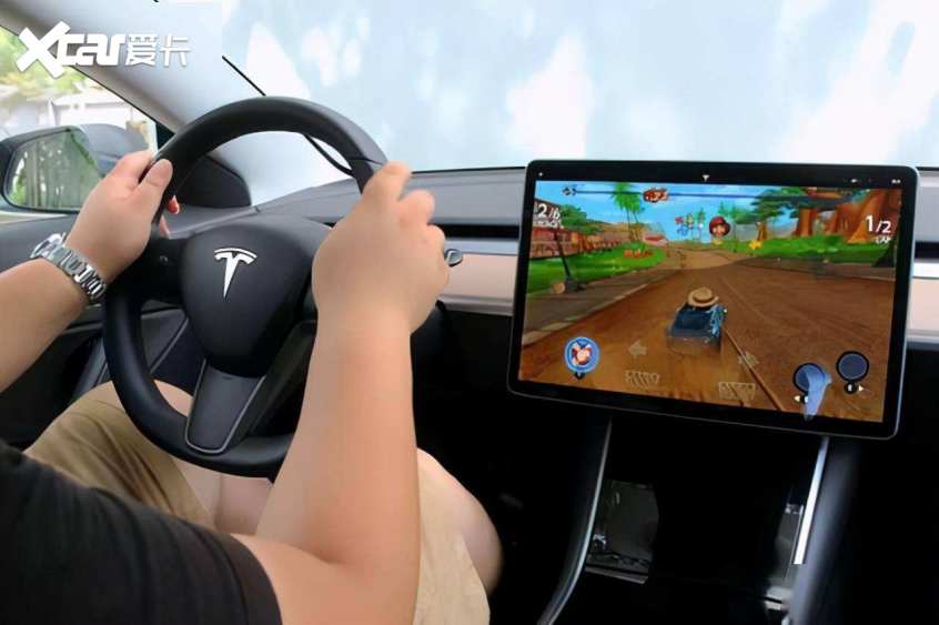 تخطط Sony وHonda لتركيب وحدات تحكم الألعاب في السيارات الكهربائية