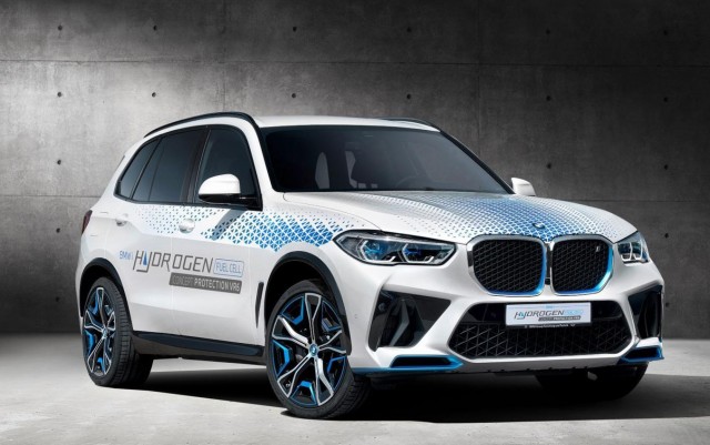 BMW تخطط لإنتاج سيارات تعمل بالهيدروجين بكميات كبيرة في عام 2025