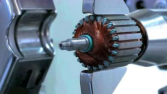Dezvoltarea motorului cu magnet permanent și aplicarea acestuia în diverse domenii!