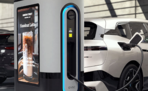 EV Safe Charge Menunjukkan Robot Pengecas Mudah Alih ZiGGY™ Boleh Mengecas Kenderaan Elektrik