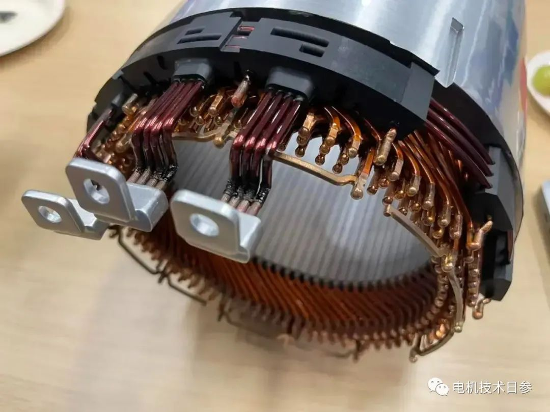 Útvíkkun Áhrif Lokaðs rifa Continuous Flat Wire Motor Technology