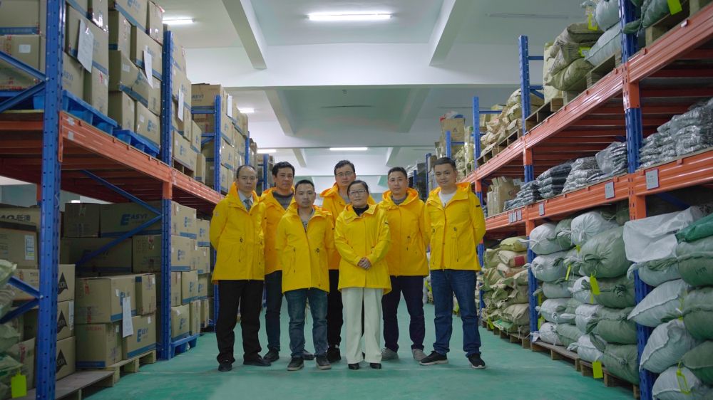 A large warehouse with a storage area of more than 3,000 square meters. The warehouse is divided into raw material warehouse, finished product warehouse and semi-finished product warehouse. The warehouse adopts advanced management system to ensure the safety and efficiency of storage and delivery. The warehouse staff are well-trained and familiar with the product specifications and quality standards. They can quickly sort out the orders according to the customer’s requirements and arrange the shipment in time.