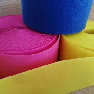 polyester ချိတ်နှင့် loop tape အထည်ချုပ်ကိုအသုံးပြုပါ။