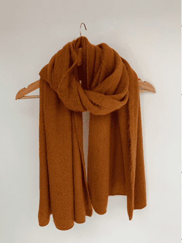 hairy tricot scarf without fringes