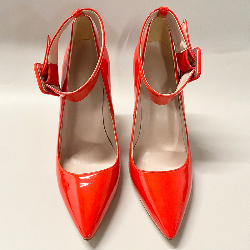 Червени обувки на висок ток, направени по поръчка на Xinzirain