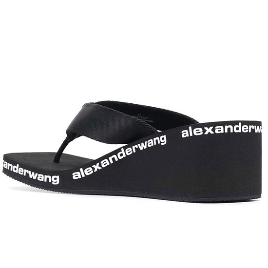 Alexander Wang logopainatus musta kiila sandaalit wedge flats