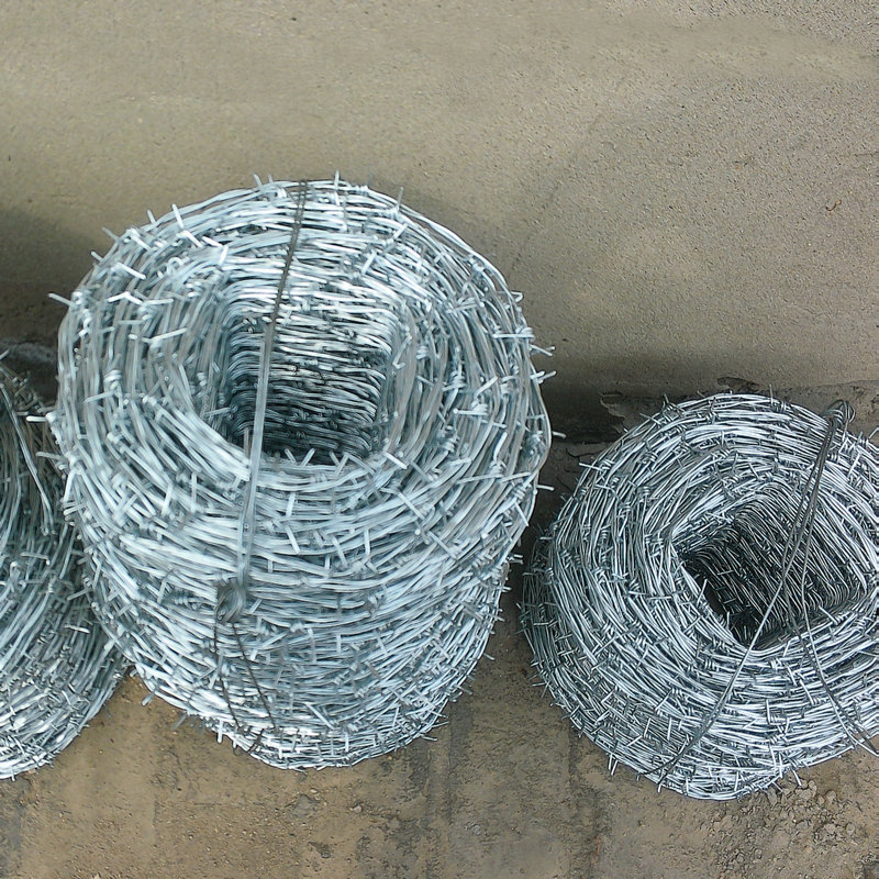 2.5 mm main wire double strand 4 points hot dipped galvanized Barbed Wire for fence