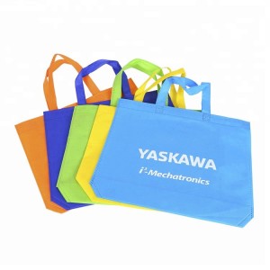 Custom logo printed eco friendly cheap cloth gift carry black nonwoven fabric shopping bags for garment