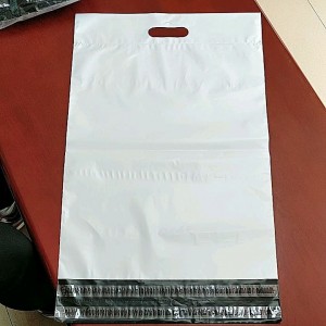 Ngokwesiko ILogo Black Large Courier Shipping Eco Post Clothing Packaging Mailing Bag with Handle