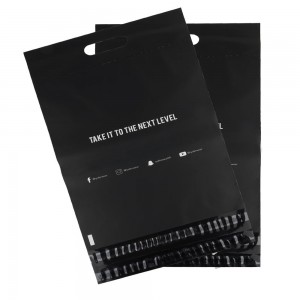 Пользовательский логотип черный большой курьер доставка эко почтовая упаковка одежды почтовый мешок с ручкой