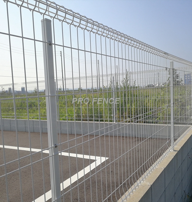 Double-rings-wire-mesh-fence