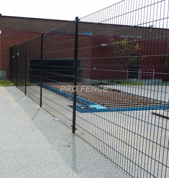 3D-curved-welded-wire-mesh-fence