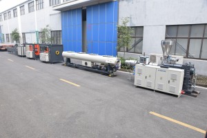 Makinë ekstruderi për prodhimin e tubave PVC UPVC CPVC plastike