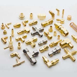CNC 機械加工、工業用部品の専門的なカスタマイズ、真鍮旋削部品、機械加工部品