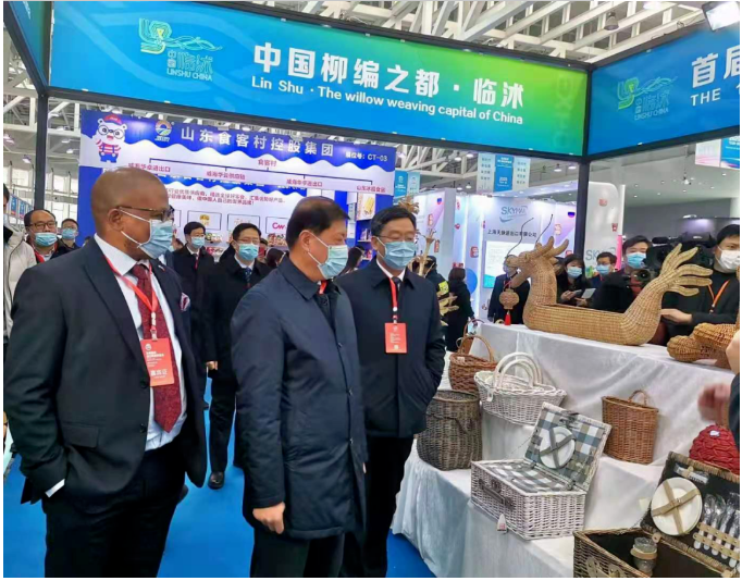 Linliu wickerwork shines in the first Import Expo in Linyi