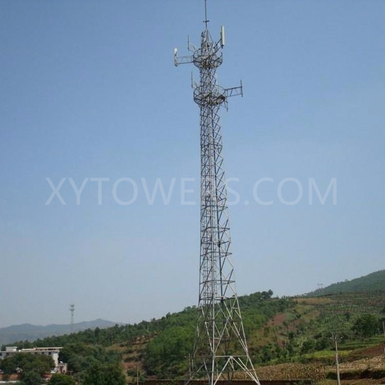 45-metrski trikotni radijski telekomunikacijski stolp Predstavljena slika