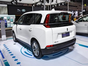 Bestune NAT kendaraan listrik buatan China Mobil mpv ev otomatis
