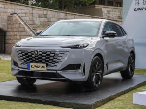 Чанган UNI-K 2023 4WD 2.0T SUV яңа бензин бензин машиналарын күпләп сату