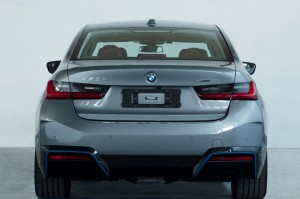 BMW i3 2023 nova stilo Lukso novaj energiaj veturiloj ev aŭto