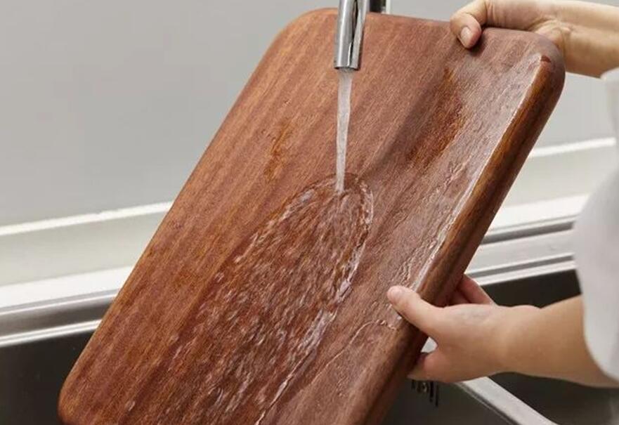 How should I clean my bamboo cutting board?What if the cutting board gets moldy?