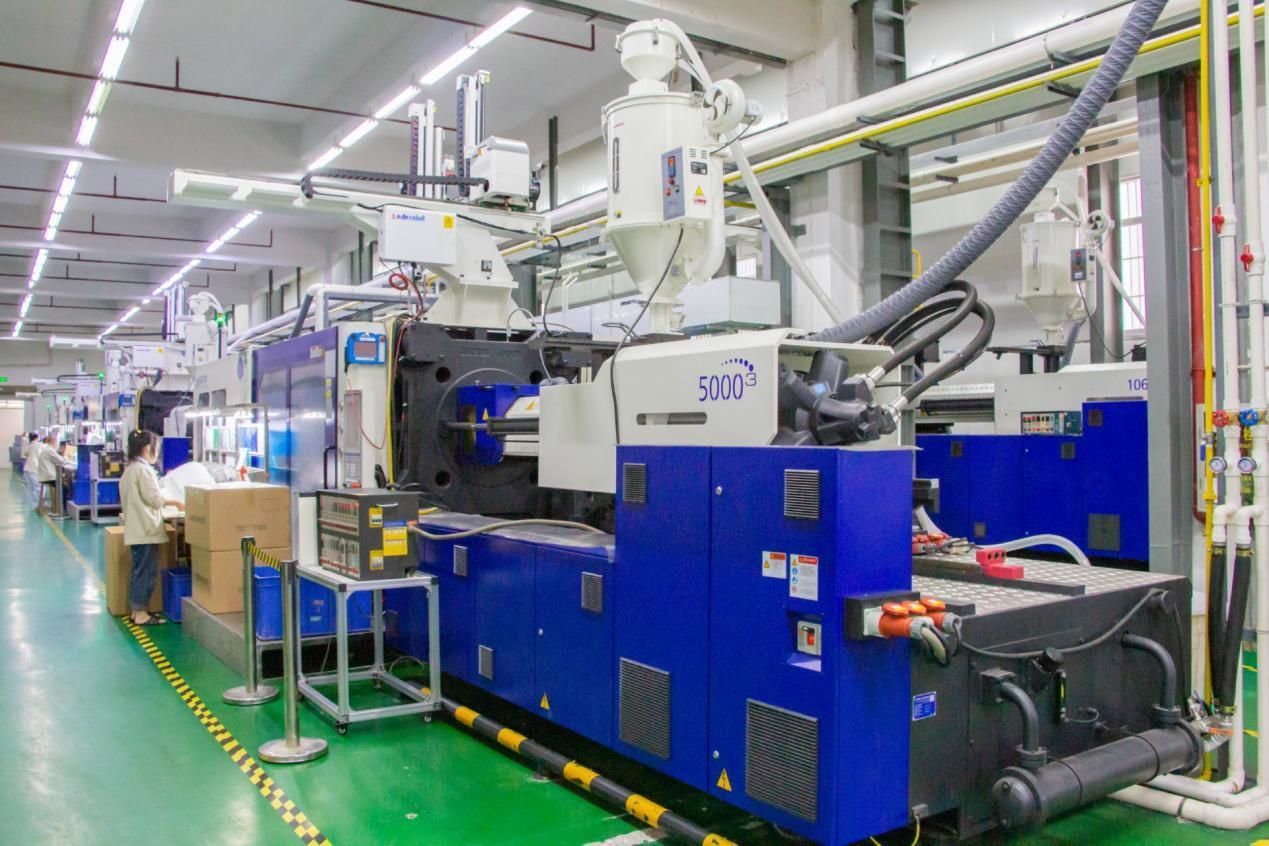 Cosa sono le macchine per lo stampaggio ad iniezione di materie plastiche?