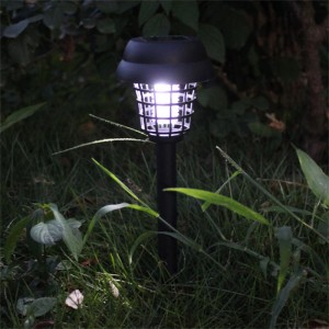 صاعق الحشرات بالطاقة الشمسية في الهواء الطلق مقاوم للماء UV LED مصباح قاتل البعوض بالطاقة الشمسية لساحة الحديقة والداخلية