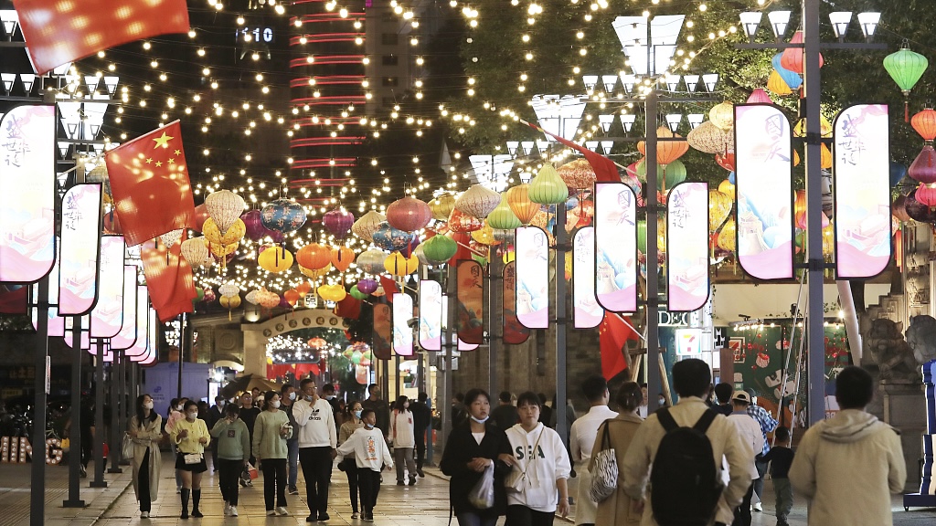تظهر بيانات عطلة العيد الوطني ازدهارًا جديدًا في الاستهلاك في الصين