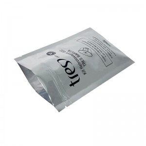 Bolsas de mylar a prueba de olores que se pueden volver a sellar personalizadas, bolsa ziplock de papel de aluminio sellada por tres lados plateada