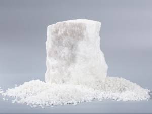 Biely tavený oxid hlinitý pre žiaruvzdorné materiály