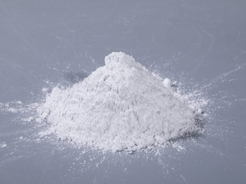 Ulwazi oluncane lwe-white corundum powder kanye ne-white corundum sandblasting