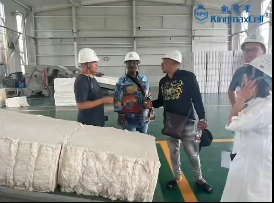 Ett varmt välkomnande till afrikanska kunder på Kingmax Cellulose Factory