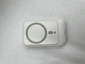 Banca cumhachd so-ghiùlain 22.5w cosgais luath 10000mah Banca Cumhachd Magnetic Wireless Airson Apple Iphone