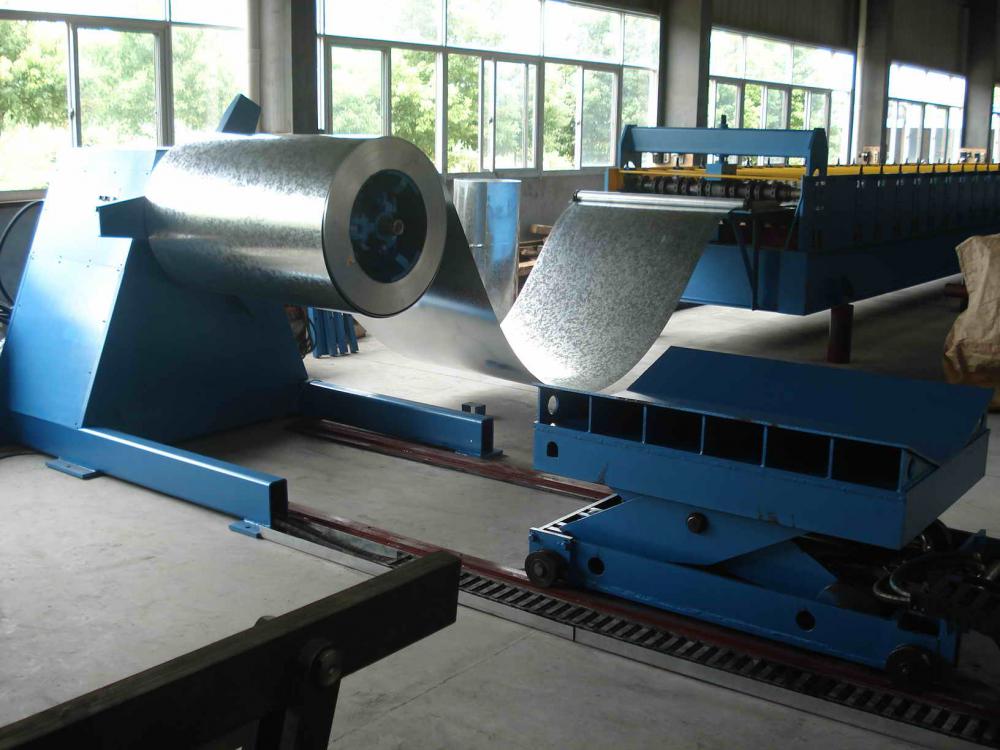 Galvanized floor deck roll forming machine