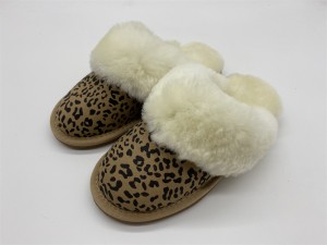 Pantoufles pour femmes à col léopard