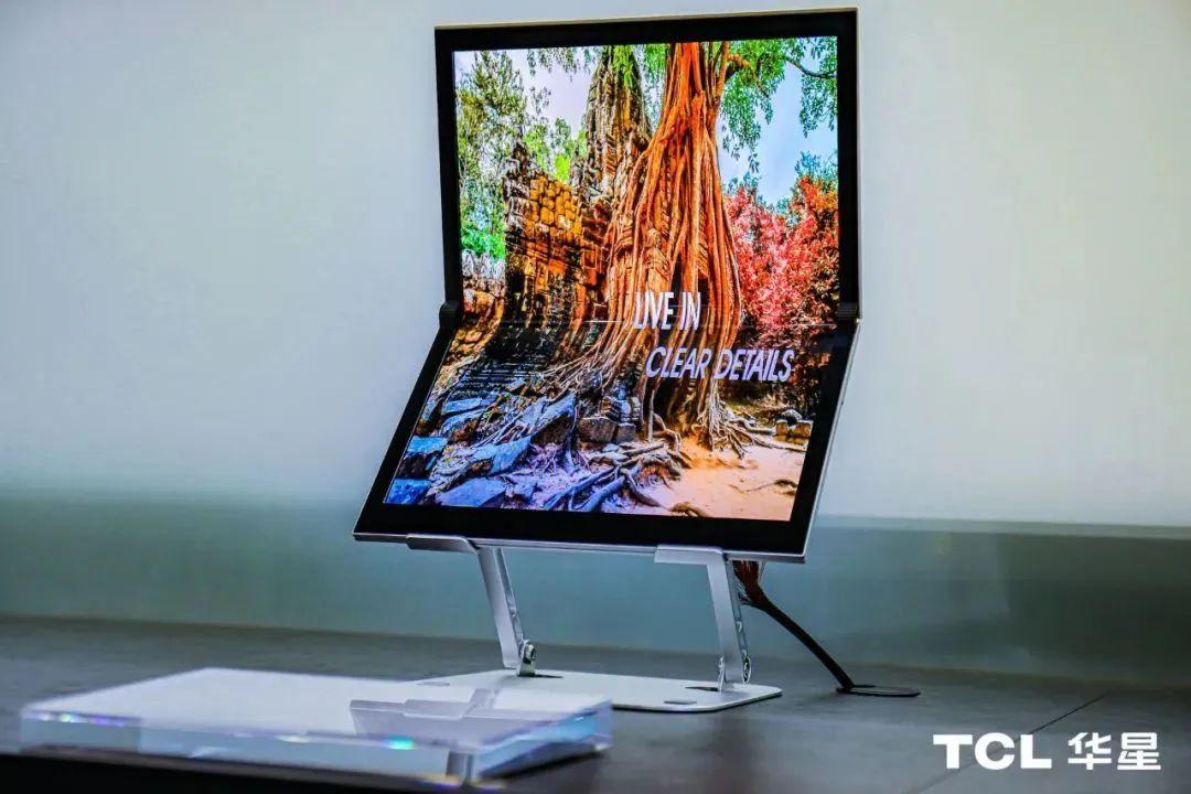 TCL CSOT صفحه نمایش تاشو 17 اینچی IGZO جوهر افشان OLED را در سطح جهانی عرضه می کند