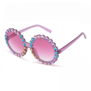 Children’s sunglasses with round frames