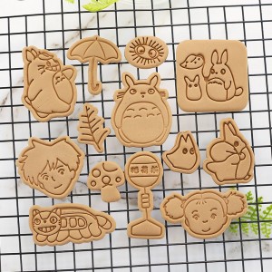 Totoro cartoon home baking biscuit mold 3d pressing icing sugar fondant biscuit cookie tool