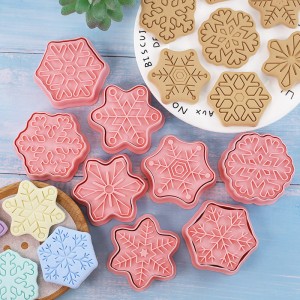 រូបថ្លុកណូអែល snowflake cookie mold cutter plastic cookie cutter