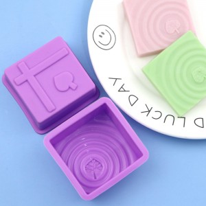 Moule à gâteau de savon fait main en silicone de qualité alimentaire à ondulation d'eau carrée simple