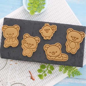 Cartoon bear creative cookie mold home baking tool 3d pressing cookie frosting mold cutting die