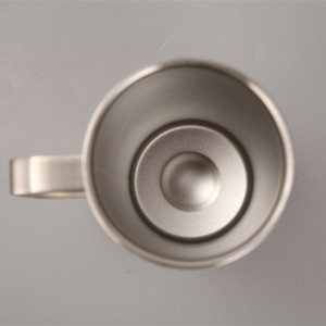 304 rustfrit stål vakuumisoleret kop med håndtag 20 oz lige krop kaffekrus