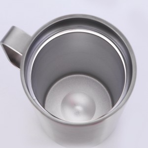 304 Stainless Steel Double Layer 20oz Vacuum Insulation Mug With handle
