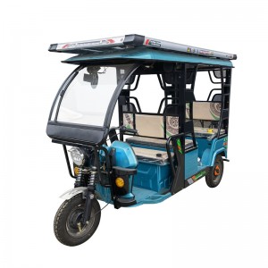 elektresch Scooter cargo a Rickshaw mat Solarpanneau